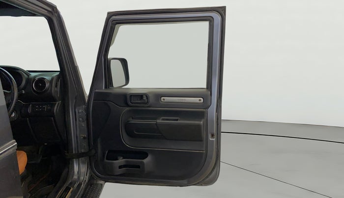 2022 Mahindra Thar LX D AT 4WD HT, Diesel, Automatic, 73,784 km, RHS Front Door