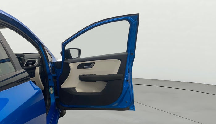 2022 Tata ALTROZ XZ PETROL, Petrol, Manual, 17,462 km, RHS Front Door