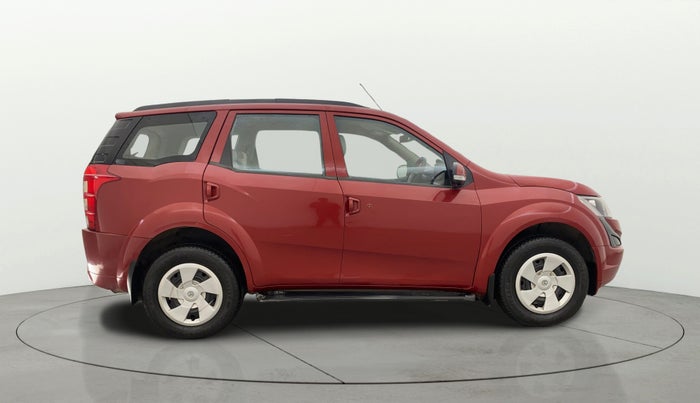 2016 Mahindra XUV500 W4, Diesel, Manual, 1,02,852 km, Right Side View