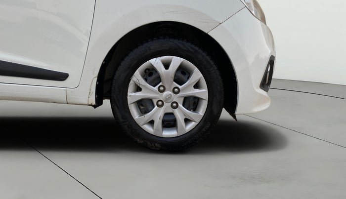 2016 Hyundai Grand i10 SPORTZ 1.2 KAPPA VTVT, Petrol, Manual, 38,530 km, Right Front Wheel