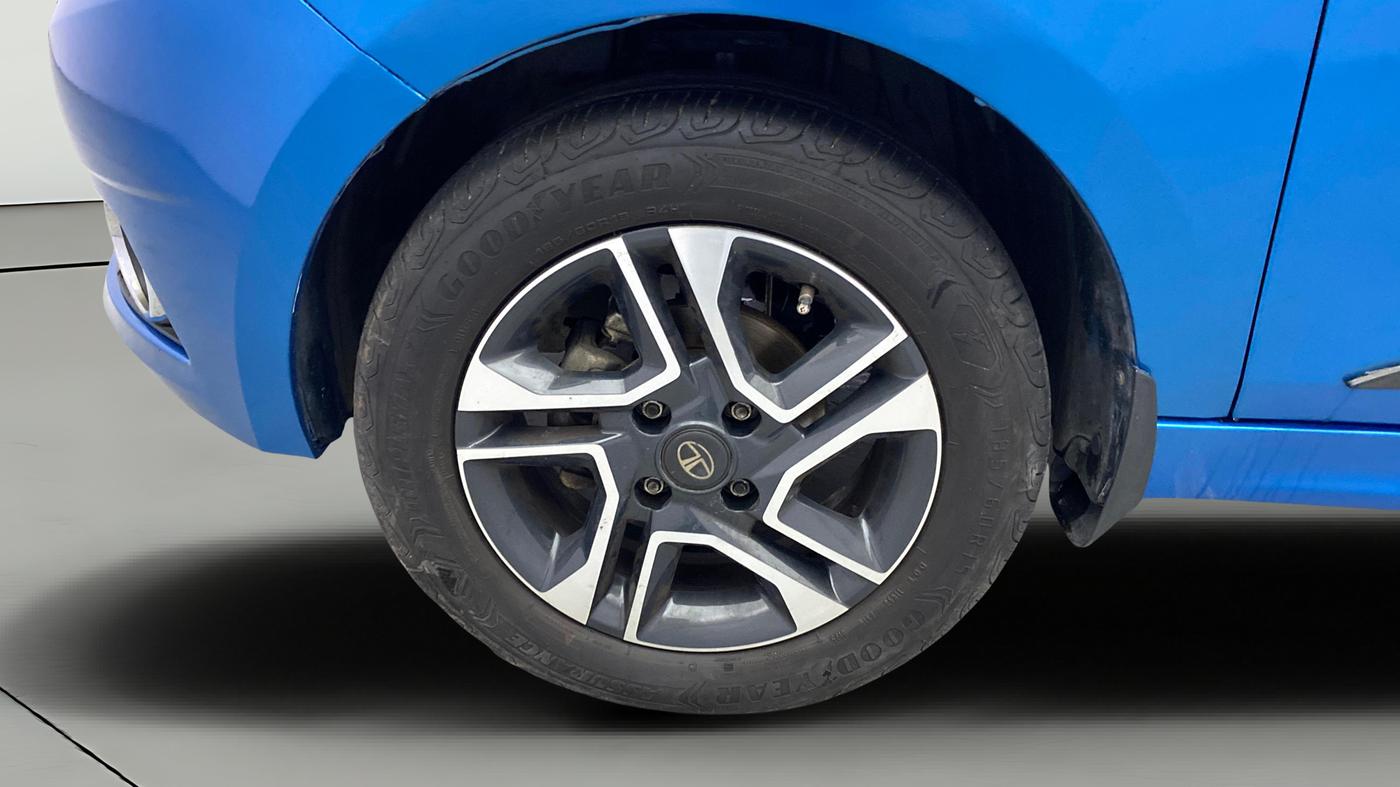 2019 Tata Tiago XZ PLUS PETROL, Petrol, Manual, 1,29,376 km, Left Front Wheel
