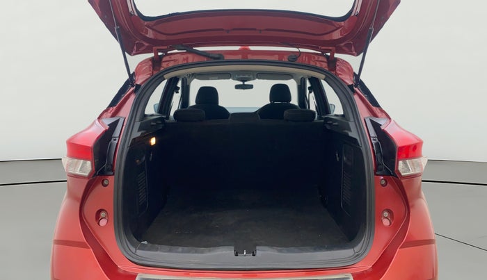 2020 Nissan Kicks XV 1.5, Petrol, Manual, 1,05,805 km, Boot Open Zoomed View