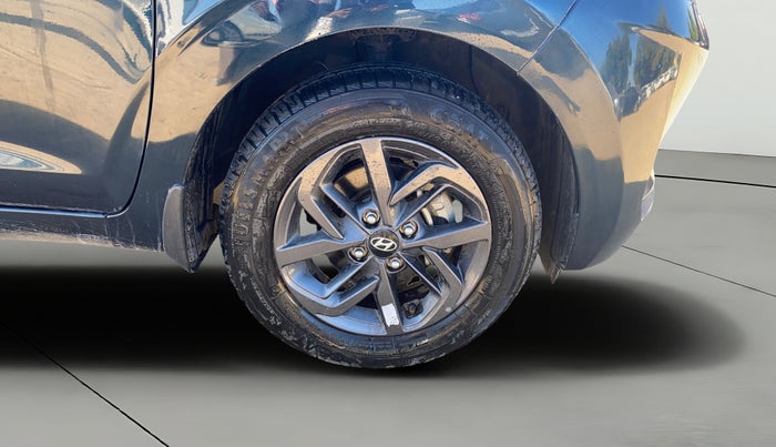 2022 Hyundai GRAND I10 NIOS SPORTZ AMT 1.2 KAPPA VTVT, Petrol, Automatic, 9,996 km, Right Front Wheel