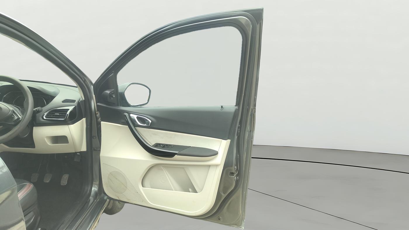 2022 Tata TIGOR XZ PLUS CNG, CNG, Manual, 20,963 km, RHS Front Door