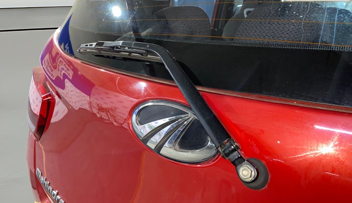 2016 Mahindra Kuv100 K6 PLUS 6 STR, Petrol, Manual, 71,388 km, Rear Wiper