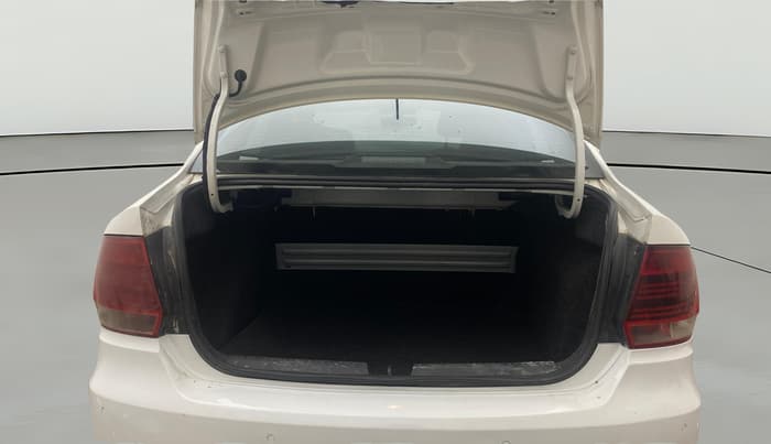 2017 Volkswagen Vento HIGHLINE PLUS 1.5 AT 16 ALLOY, Diesel, Automatic, 1,33,485 km, Boot Open Zoomed View
