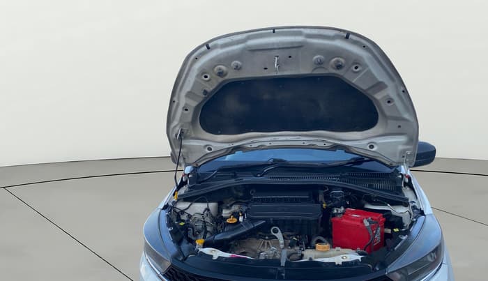 2021 Tata Tiago XE PETROL, Petrol, Manual, 1,44,020 km, Open Bonet