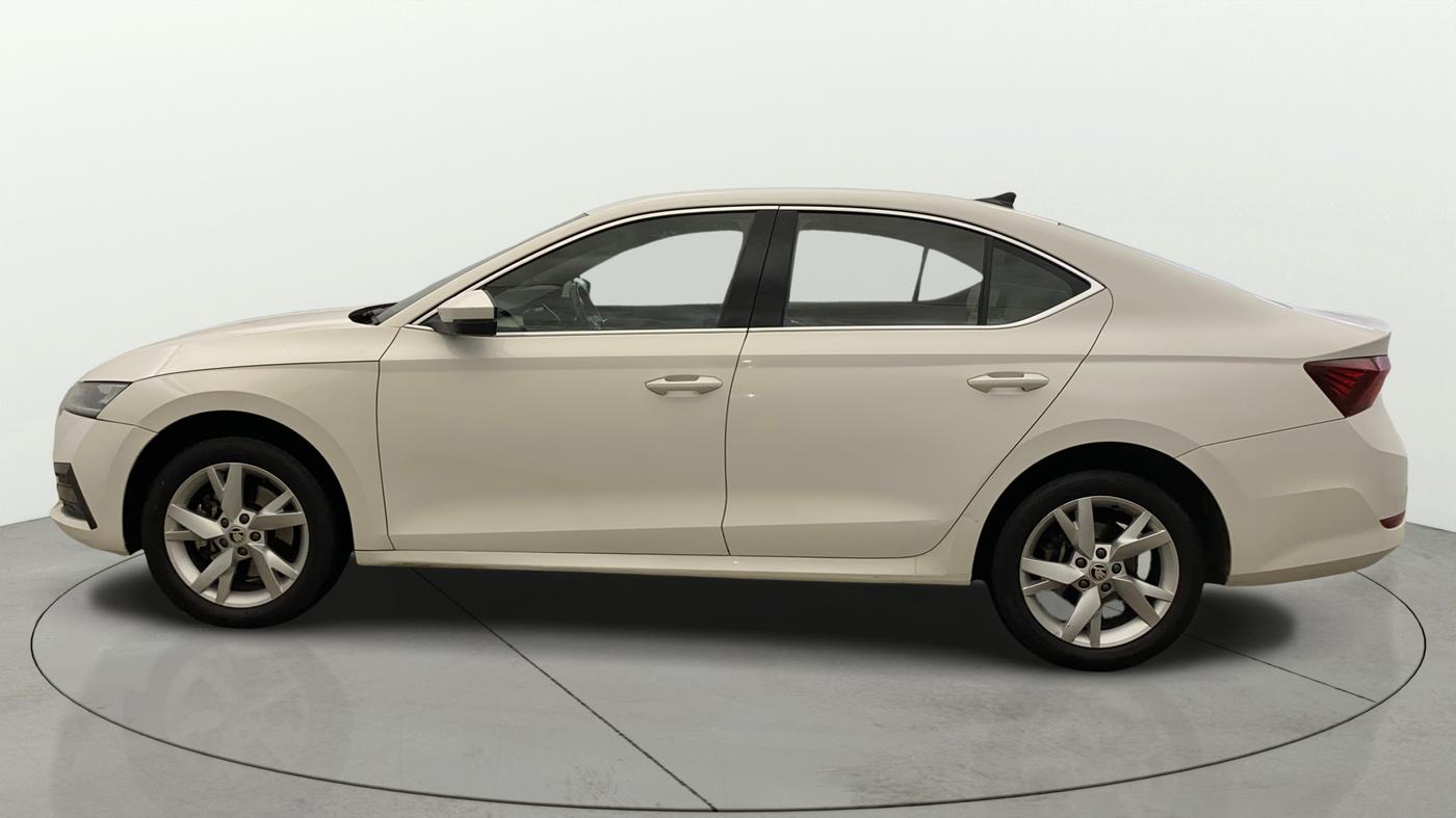 2022 Skoda Octavia STYLE 2.0, Petrol, Automatic, 43,686 km, Left Side