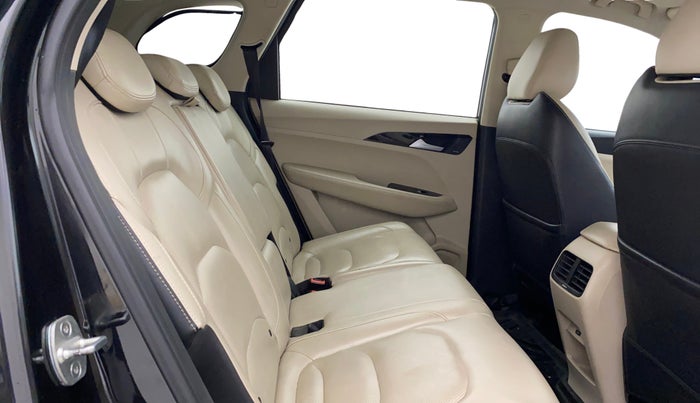 2021 MG HECTOR SHARP 1.5 PETROL CVT, Petrol, Automatic, 38,523 km, Right Side Rear Door Cabin