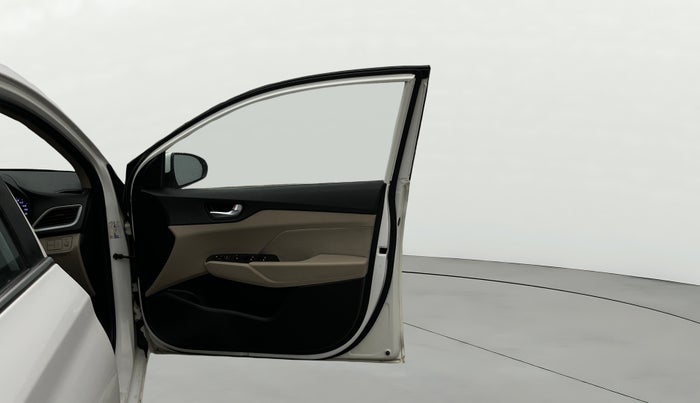 2019 Hyundai Verna 1.6 VTVT SX, Petrol, Manual, 65,450 km, RHS Front Door