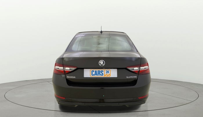 2018 Skoda Superb STYLE 1.8 TSI AT, Petrol, Automatic, 77,436 km, Back/Rear