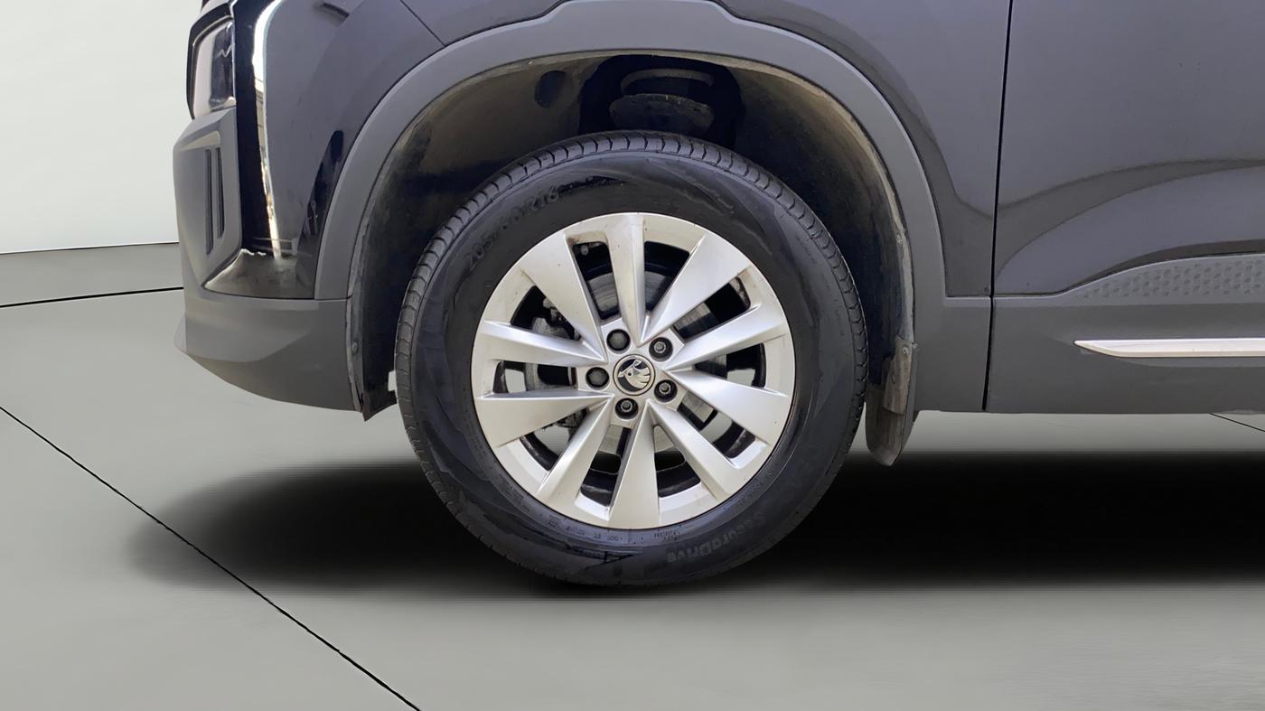 2025 Skoda Kylaq Signature, Petrol, Manual, 2,071 km, Left Front Wheel