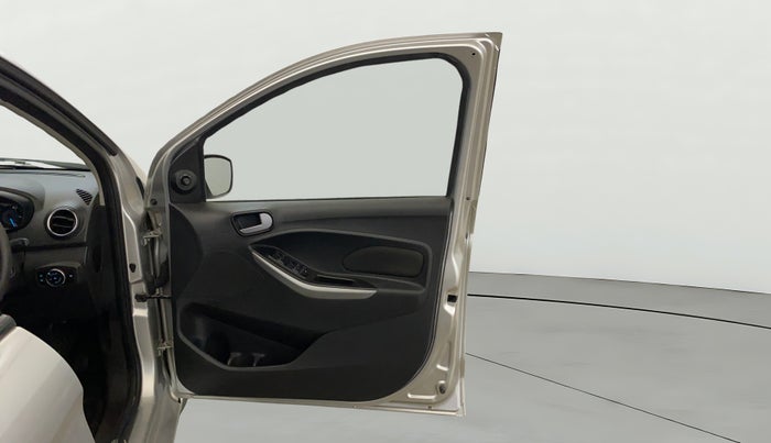 2016 Ford Figo Aspire TITANIUM 1.2 PETROL, Petrol, Manual, 69,801 km, RHS Front Door