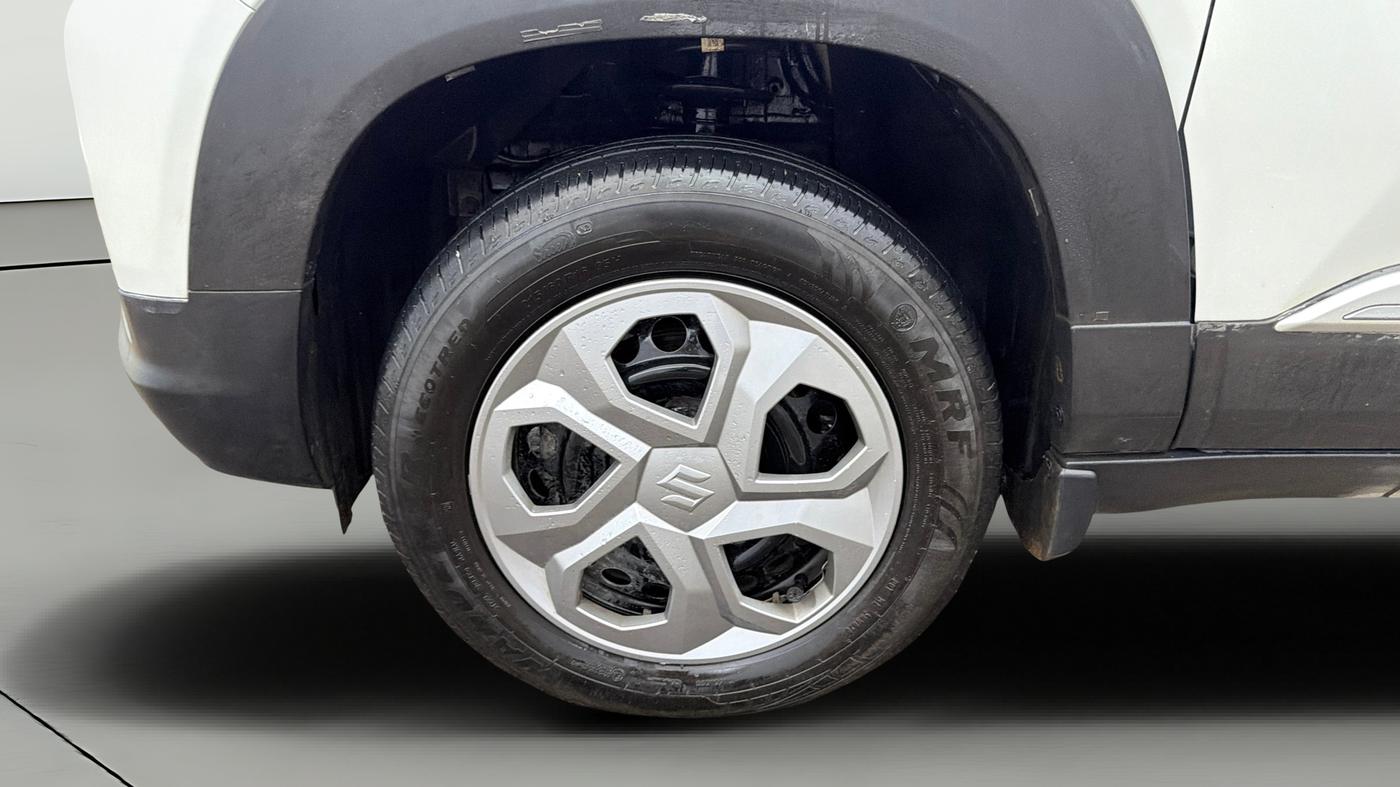 2025 Maruti BREZZA LXI S- CNG, CNG, Manual, 29,363 km, Left Front Wheel