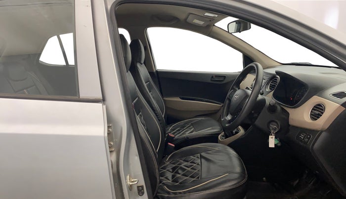 2018 Hyundai Grand i10 MAGNA 1.2 KAPPA VTVT, CNG, Manual, 94,898 km, Right Side Front Door Cabin