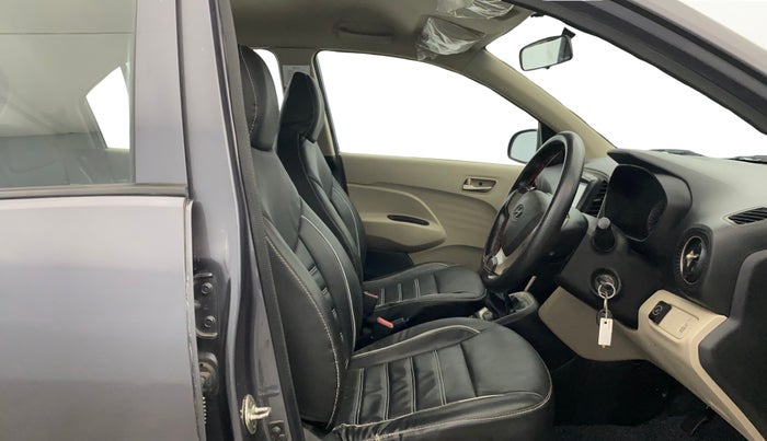 2018 Hyundai NEW SANTRO MAGNA CNG, CNG, Manual, 88,278 km, Right Side Front Door Cabin