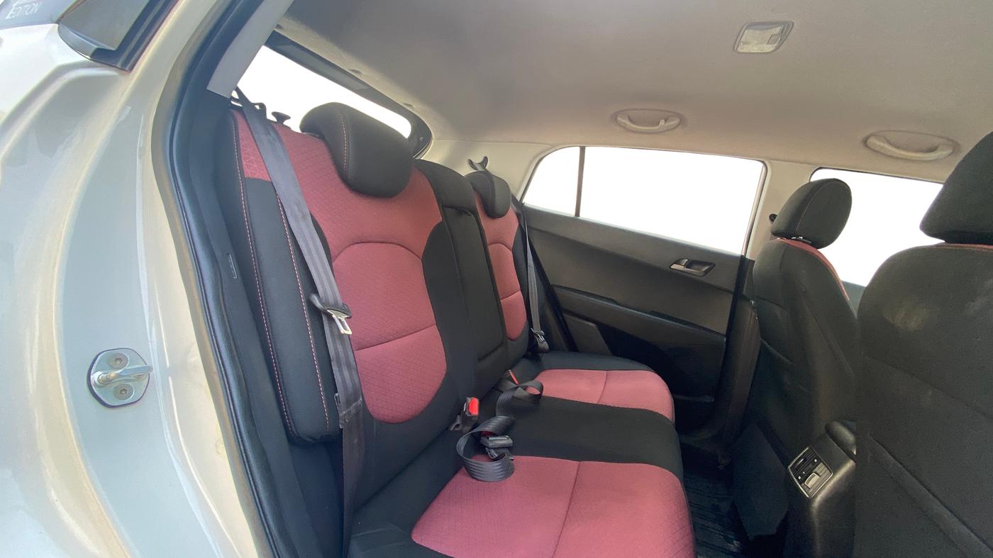 2016 Hyundai Creta SX PLUS  ANNIVERSARY EDITION 1.6 PETROL, Petrol, Manual, 1,05,639 km, Right Side Rear Door Cabin