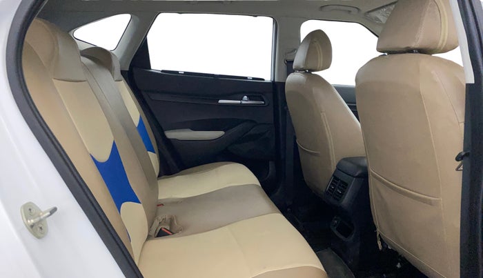 2022 KIA SELTOS HTK PLUS 1.5 IMT, Petrol, Manual, 29,009 km, Right Side Rear Door Cabin