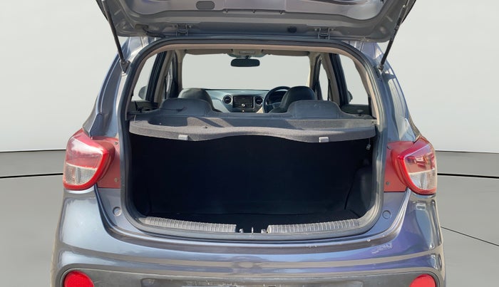 2017 Hyundai Grand i10 MAGNA 1.2 KAPPA VTVT, Petrol, Manual, 44,728 km, Boot Open Zoomed View