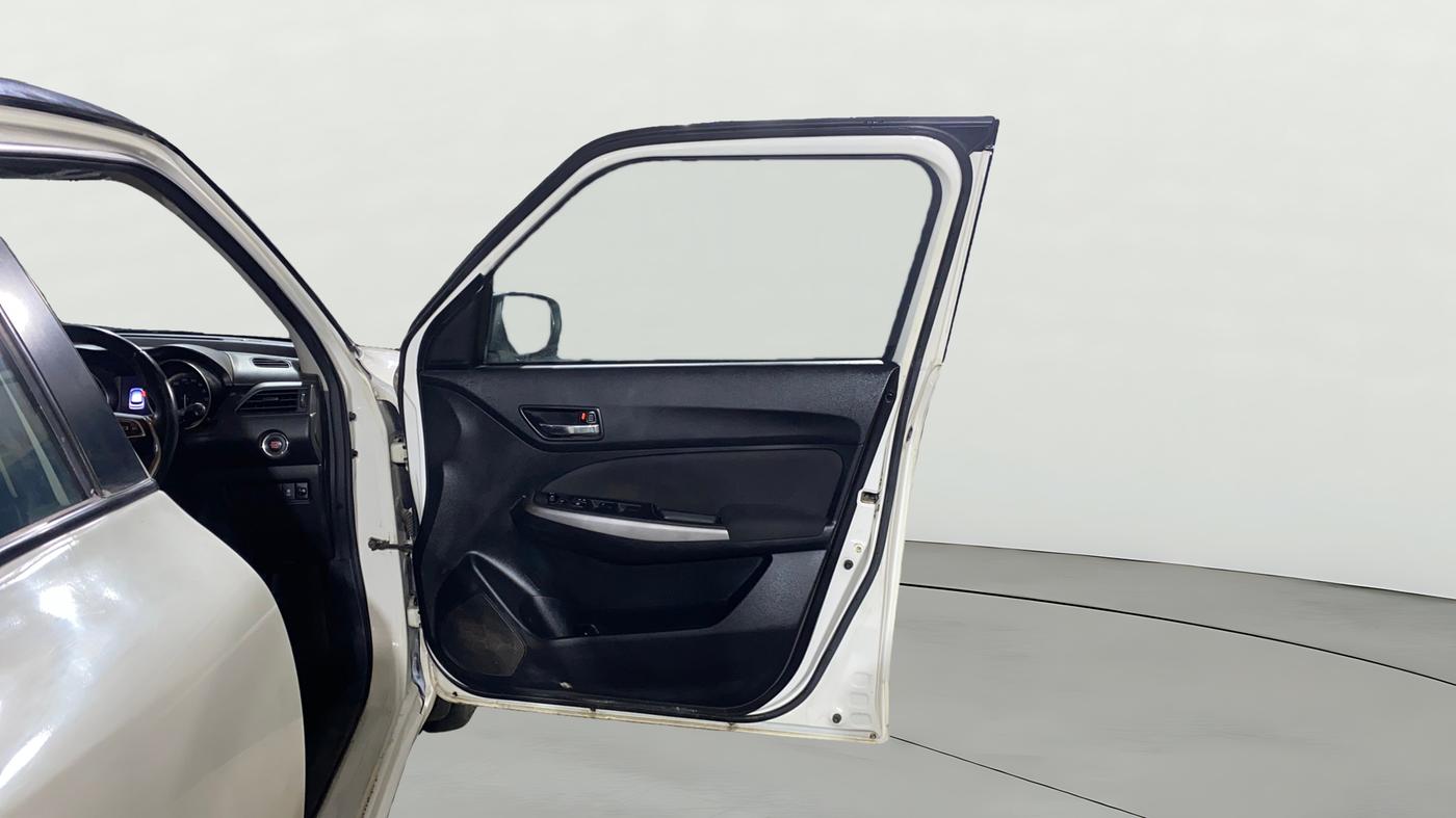 2023 Maruti Swift ZXI PLUS AMT DUAL TONE, Petrol, Automatic, 58,445 km, RHS Front Door