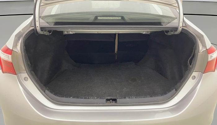 2014 Toyota Corolla Altis GL PETROL, Petrol, Manual, 1,32,247 km, Boot Open Zoomed View
