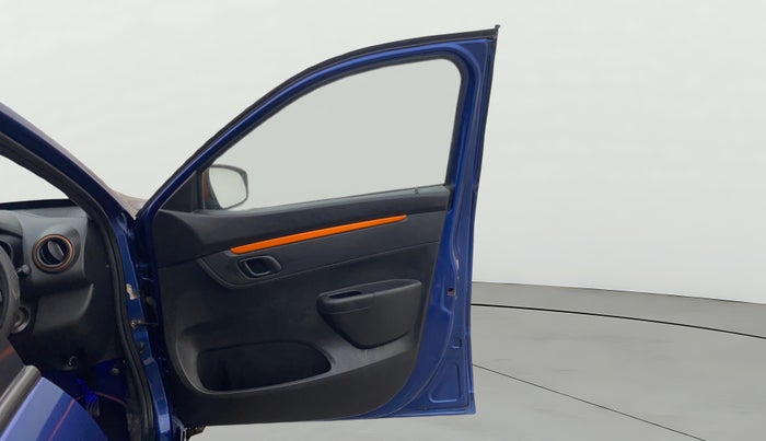 2017 Renault Kwid CLIMBER 1.0 AMT, Petrol, Automatic, 39,733 km, RHS Front Door