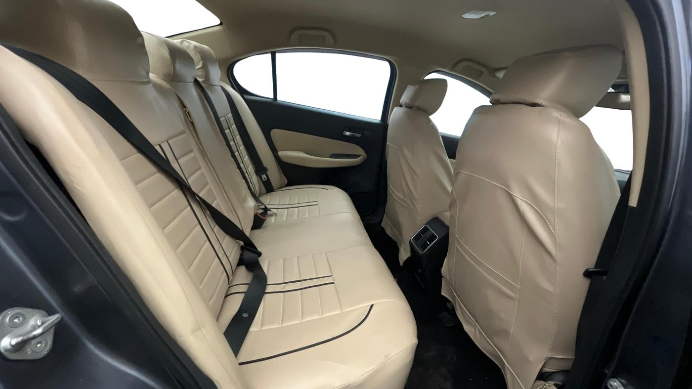 2023 Honda City 1.5L I-VTEC V MT 5TH GEN, Petrol, Manual, 62,438 km, Right Side Rear Door Cabin