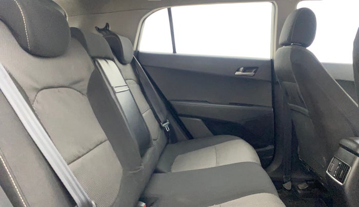 2015 Hyundai Creta S 1.4 DIESEL, Diesel, Manual, 1,03,398 km, Right Side Rear Door Cabin