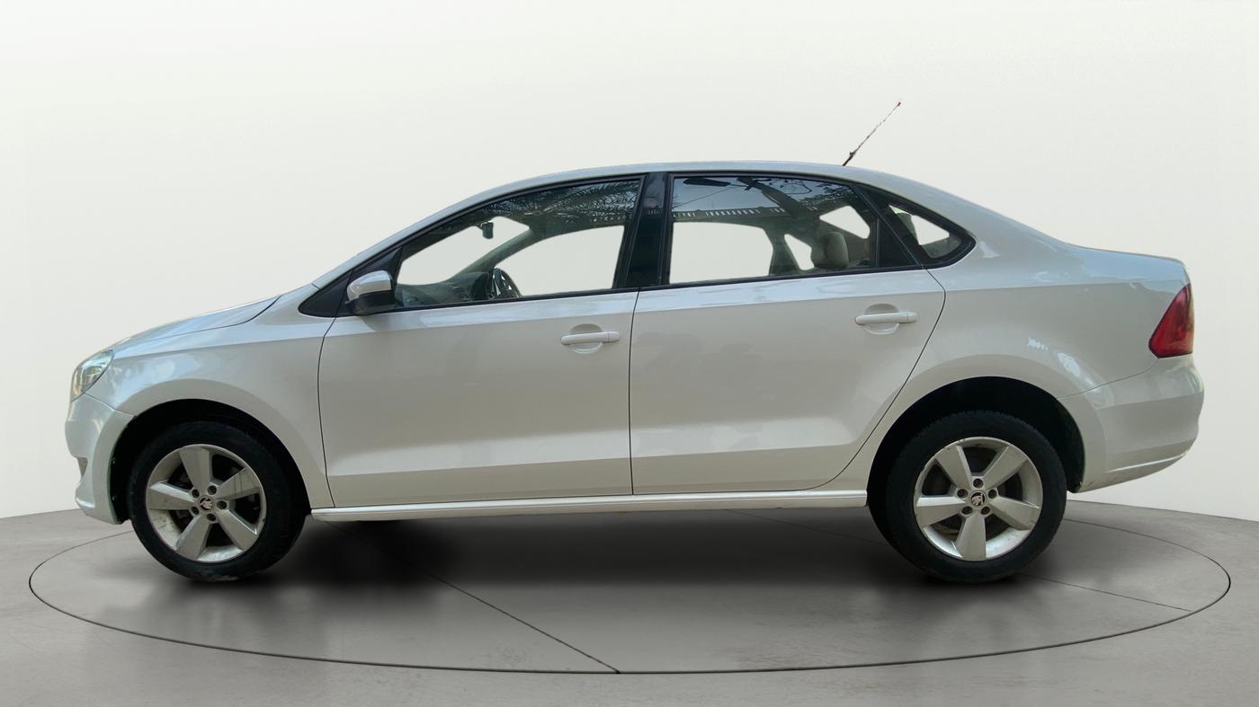 2015 Skoda Rapid AMBITION 1.5 TDI, Diesel, Manual, 80,270 km, Left Side