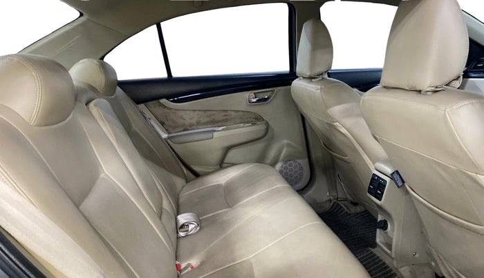 2015 Maruti Ciaz VXI, Petrol, Manual, 34,738 km, Right Side Rear Door Cabin