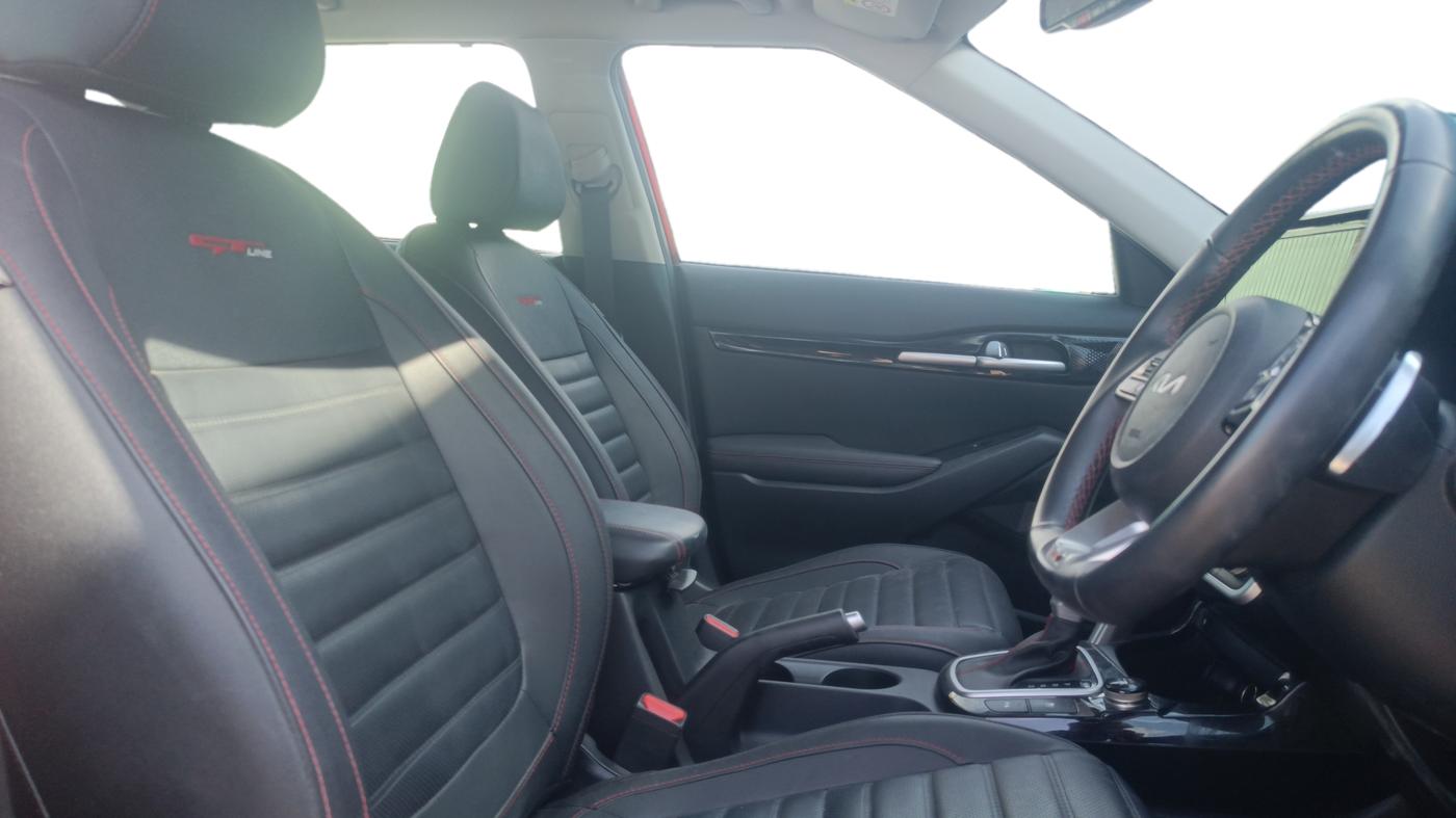 2023 KIA SELTOS GTX PLUS 1.5 DIESEL AT, Diesel, Automatic, 43,574 km, Right Side Front Door Cabin