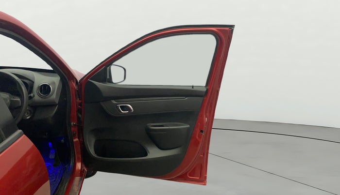 2018 Renault Kwid RXT 1.0 AMT, Petrol, Automatic, 56,942 km, RHS Front Door