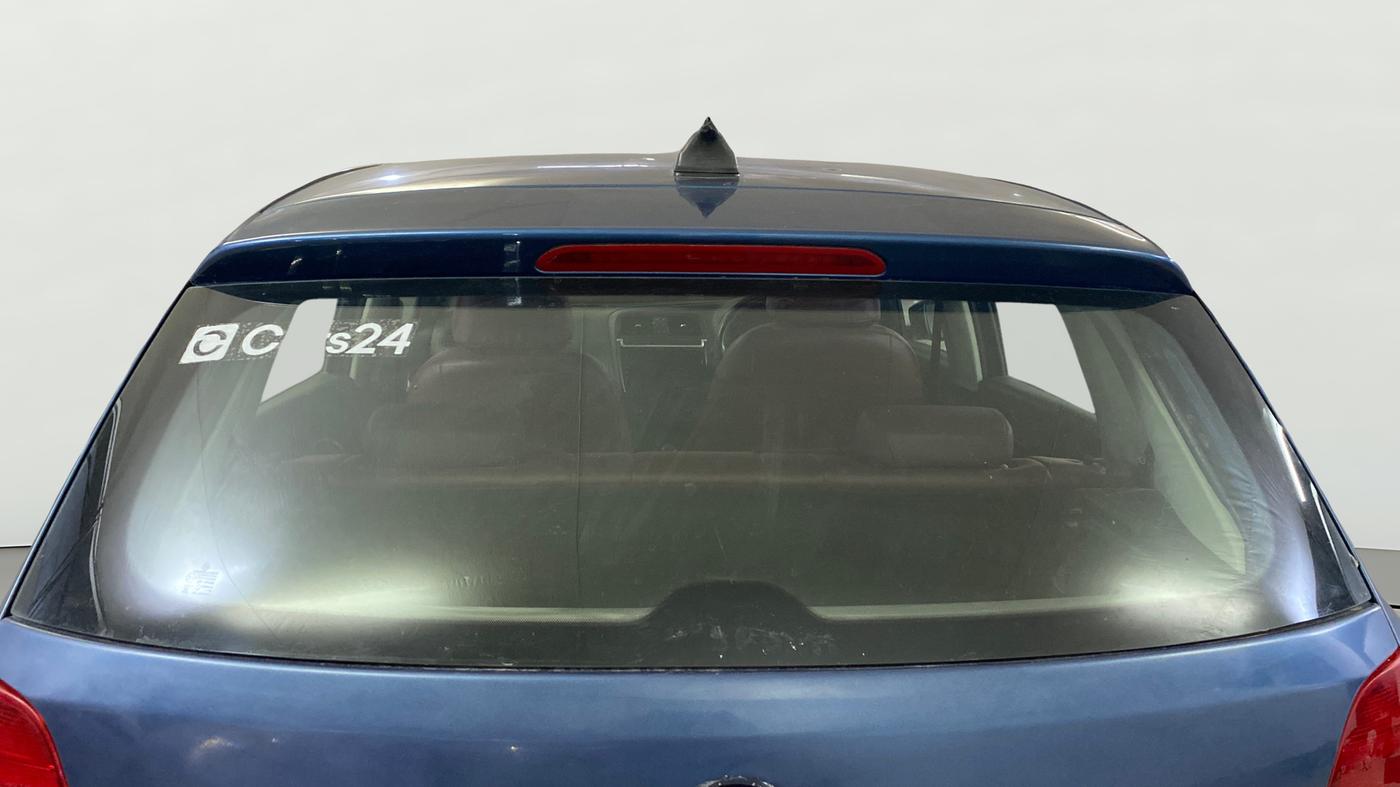 2016 Volkswagen Polo TRENDLINE 1.2L PETROL, Petrol, Manual, 1,00,319 km, Rear Windshield