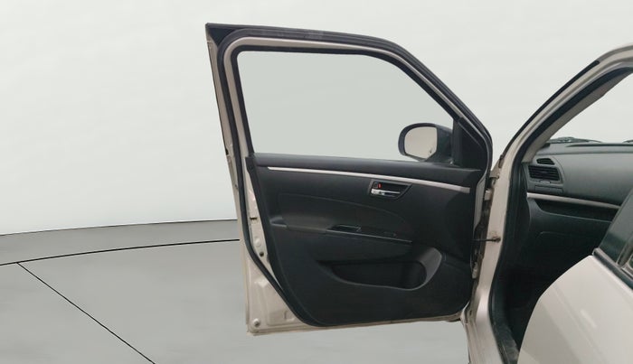 2015 Maruti Swift VXI, Petrol, Manual, 58,770 km, LHS Front Door