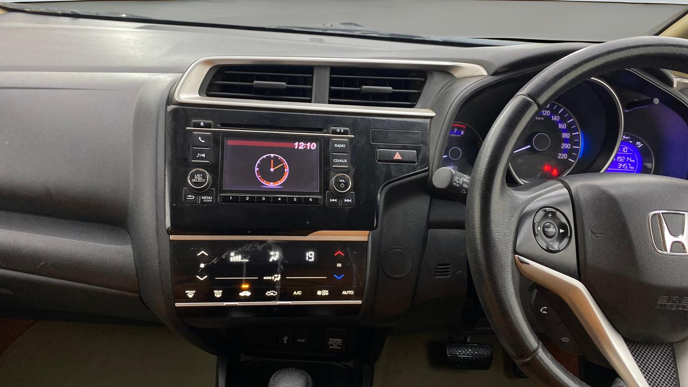 2018 Honda Jazz 1.2L I-VTEC V AT, CNG, Automatic, 1,19,214 km, Air Conditioner