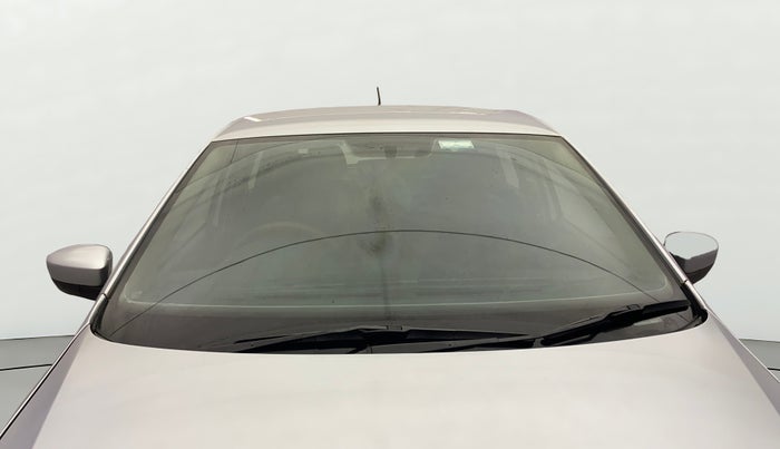 2012 Volkswagen Polo HIGHLINE DIESEL, Diesel, Manual, 1,28,671 km, Front Windshield