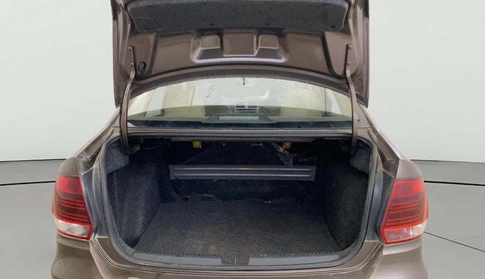 2016 Volkswagen Vento HIGHLINE 1.6 MPI, Petrol, Manual, 94,776 km, Boot Open Zoomed View