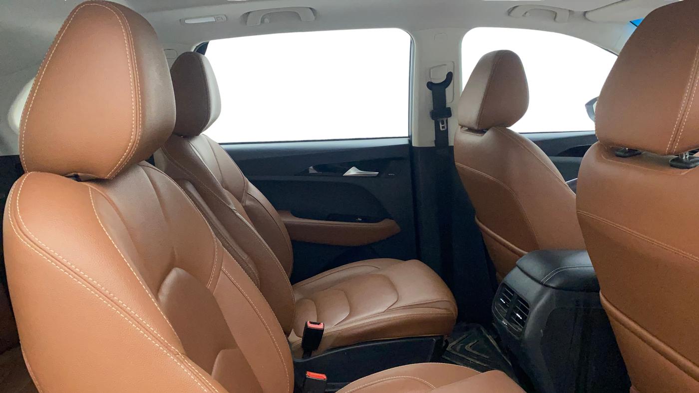 2020 MG HECTOR PLUS SHARP 2.0 DIESEL TURBO MT 6-STR, Diesel, Manual, 64,684 km, Right Side Rear Door Cabin