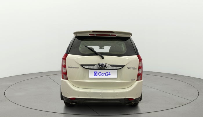 2016 Mahindra XUV500 W8, Diesel, Manual, 1,23,899 km, Back/Rear