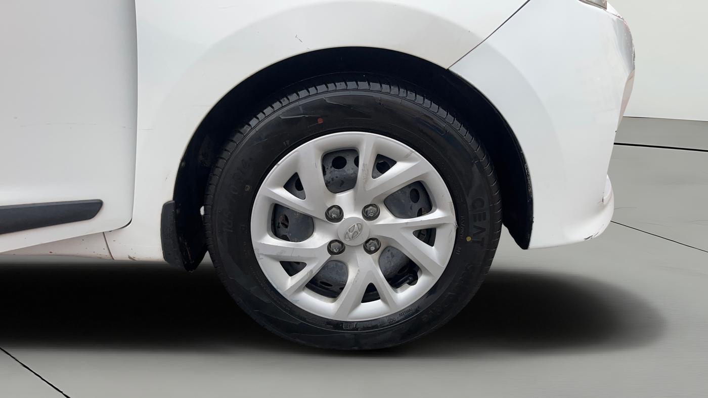 2018 Hyundai Grand i10 MAGNA 1.2 KAPPA VTVT, Petrol, Manual, 1,10,034 km, Right Front Wheel