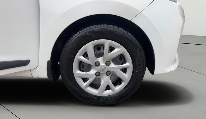 2018 Hyundai Grand i10 MAGNA 1.2 KAPPA VTVT, Petrol, Manual, 1,10,034 km, Right Front Wheel