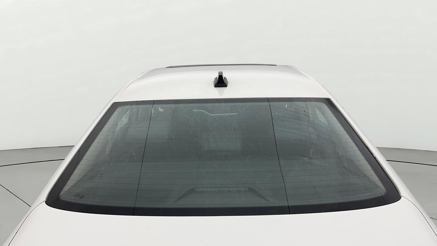 2023 Volkswagen VIRTUS TOPLINE TSI 1.0 AT, Petrol, Automatic, 46,529 km, Rear Windshield