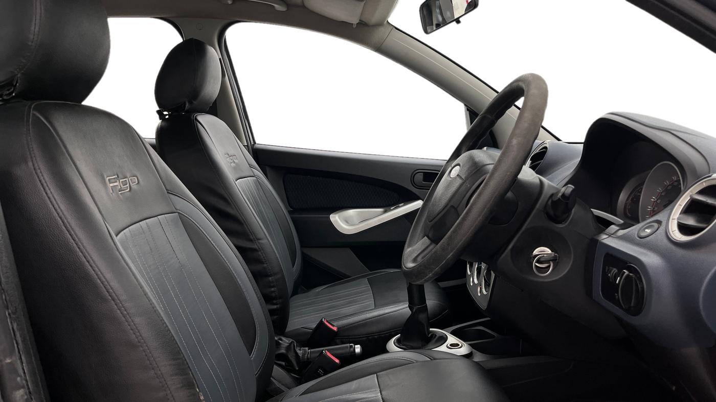 2013 Ford Figo TITANIUM 1.2 PETROL, Petrol, Manual, 63,801 km, Right Side Front Door Cabin