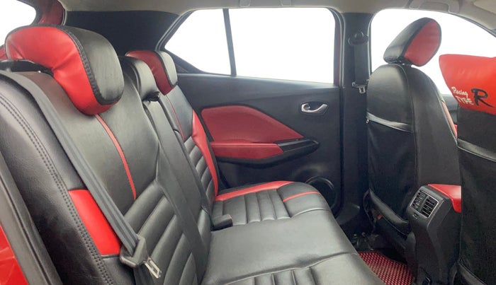 2019 Nissan Kicks XV 1.5, Petrol, Manual, 68,147 km, Right Side Rear Door Cabin