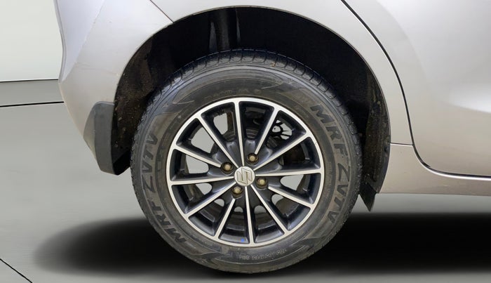 2018 Maruti Baleno DELTA PETROL 1.2, Petrol, Manual, 45,409 km, Right Rear Wheel