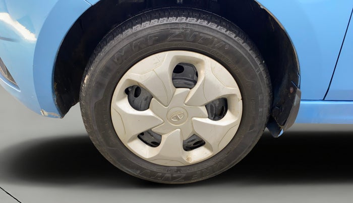 2017 Tata Tiago XT PETROL, Petrol, Manual, 26,307 km, Left Front Wheel