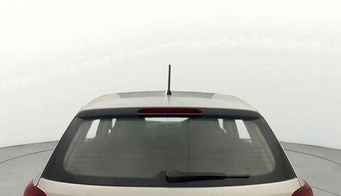 2015 Volkswagen Polo COMFORTLINE 1.2L, Petrol, Manual, 63,170 km, Rear Windshield