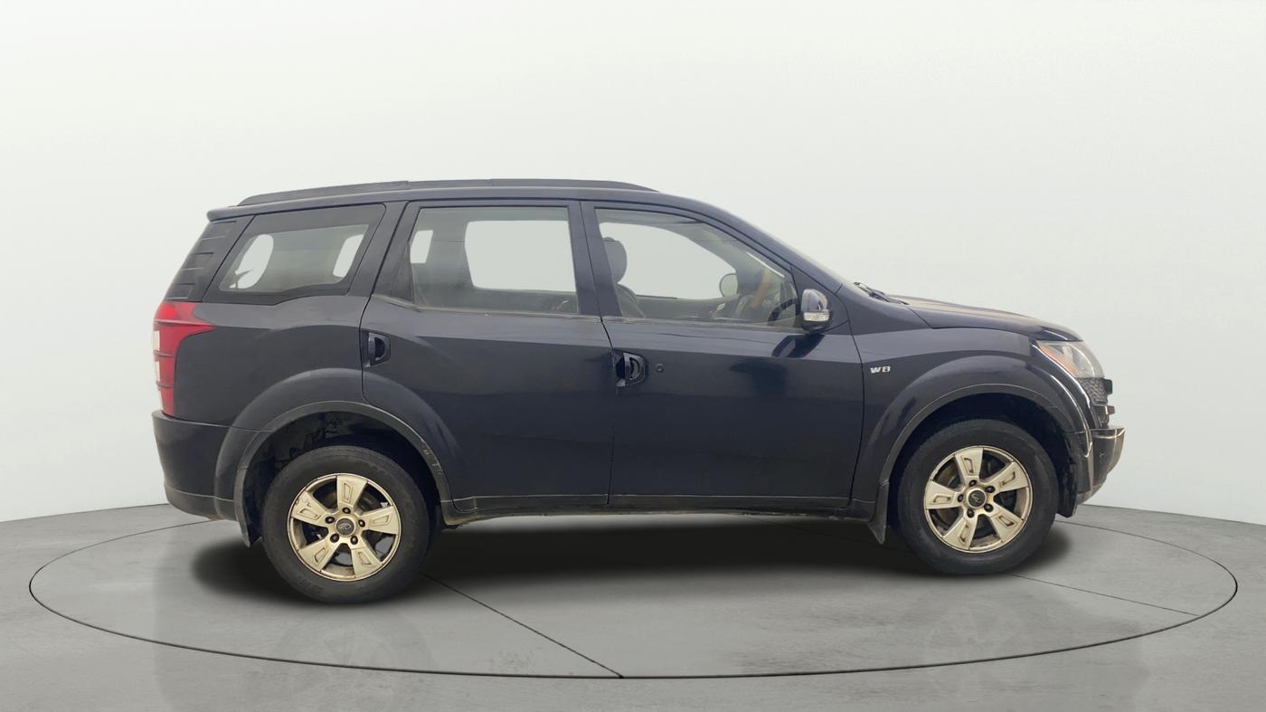 2012 Mahindra XUV500 W8, Diesel, Manual, 1,39,724 km, Right Side View