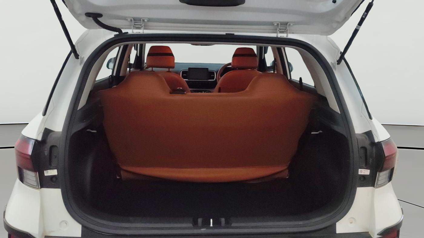 2025 Hyundai VENUE S 1.2, Petrol, Manual, 13,768 km, Boot Open Zoomed View