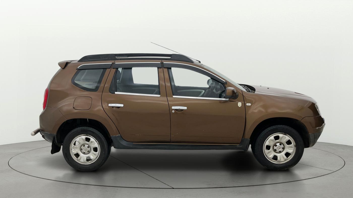 2014 Renault Duster 85 PS RXL DIESEL, Diesel, Manual, 1,08,010 km, Right Side View
